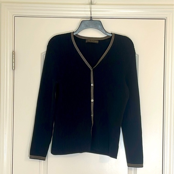 Linda Mathews Black Ribbed V-Neck Button Down Cardigan Size M - Picture 1 of 3